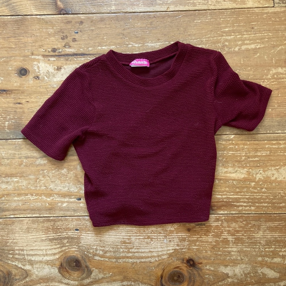 Shasa - maroon sweater cropped top (S)